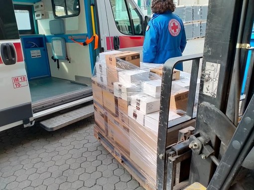 Imperia: da Isnardi alla Cri, ingente quantitativo di prodotti in aiuto a famiglie in difficoltà