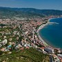 A Diano Marina servono 13,5 anni di stipendio  per comprare 80 metri quadrati, a Imperia il rapporto scende a 7,9 anni