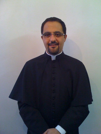 Ex Parroco di Diano Borganzo e Diano Castello fermato a Cervo con polvere bianca: si sospetta sia cocaina Ex Parroco di Diano Borganzo e Diano Castello fermato a Cervo con polvere bianca: si sospetta sia cocaina