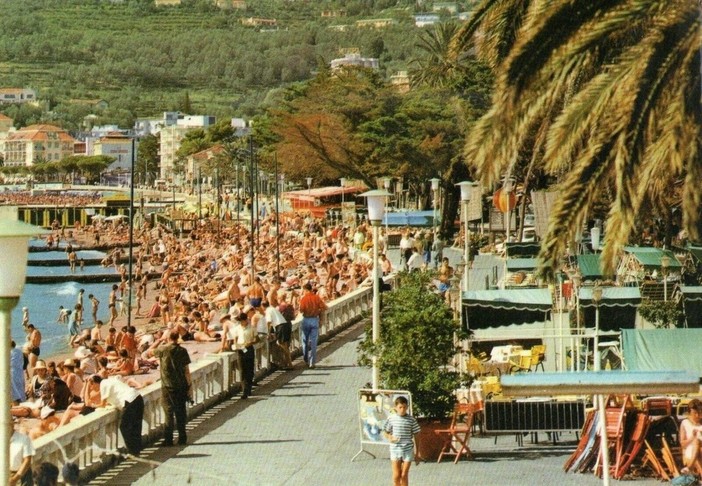 ACCADDE OGGI, 2 SETTEMBRE 1979. Turismo a vele spiegate: Riviera super, Diano Marina batte tutti. Bene anche Bordighera e San Bartolomeo al Mare ACCADDE OGGI, 2 SETTEMBRE 1979. Turismo a vele spiegate: Riviera super, Diano Marina batte tutti. Bene anche Bordighera e San Bartolomeo al Mare