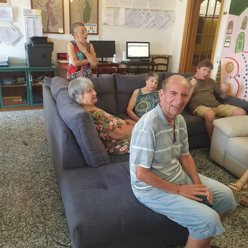 All’Anffas onlus di Imperia un divano acquistato grazie alla donazione del Golfodianese Ultra Runners All’Anffas onlus di Imperia un divano acquistato grazie alla donazione del Golfodianese Ultra Runners