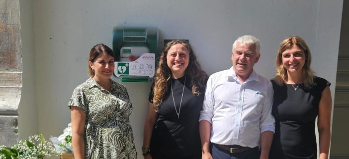 Il cimitero di Oneglia diventa cardioprotetto: installato un defibrillatore semiautomatico