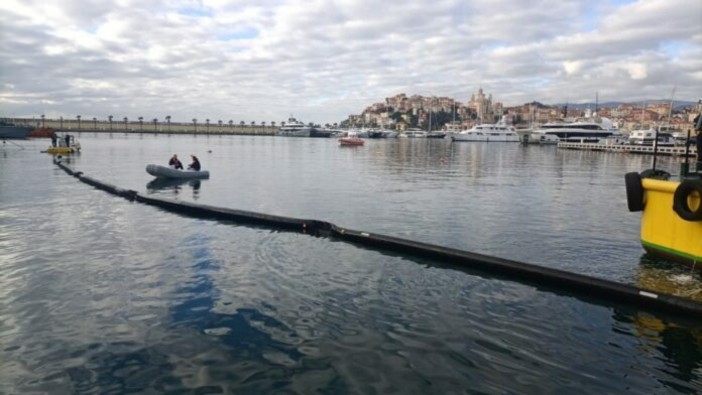 Esercitazione Anti-Inquinamento nel porto di Imperia