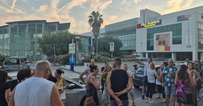 Ex Isnardi, i residenti di via XXV Aprile invitano il Sindaco: "Facciamo una passeggiata insieme" Ex Isnardi, i residenti di via XXV Aprile invitano il Sindaco: "Facciamo una passeggiata insieme"