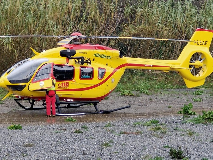 Cesio: grave incidente sulla Statale 28, 26enne in elicottero al 'Santa Corona'