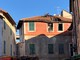 Lite tra famiglie all'origine dell'esplosione che ha distrutto un appartamento a San Bartolomeo al Mare: arrestati madre e figlio
