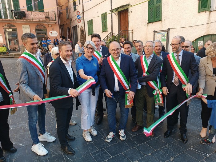 Borgomaro, via all'Expo: prima uscita ufficiale del presidente ad interim della Regione Piana (foto)