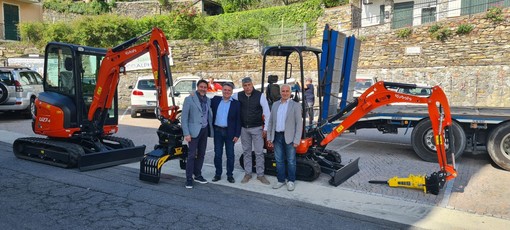 Dalla Regione due escavatori per Rezzo per interventi sul territorio