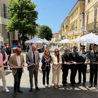 Imperia, taglio del nastro per la 25° edizione della Fiera del Libro