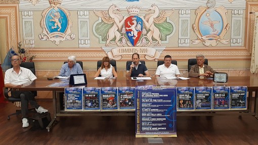 Torna “L’estate musicale dianese Festival” con otto appuntamenti da non perdere (foto e video) Torna “L’estate musicale dianese Festival” con otto appuntamenti da non perdere (foto e video)