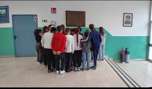 Imperia, gli alunni della Nazario Sauro &quot;esploratori della Memoria&quot; a lezione con Iulia Calzia