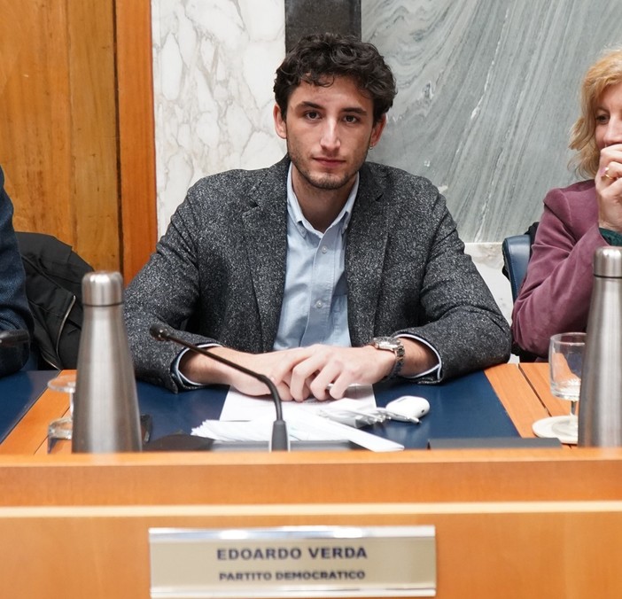 Mozione Rt, Verda: "Il sindaco non si sporca le mani con un confronto su temi che toccano la vita delle persone"