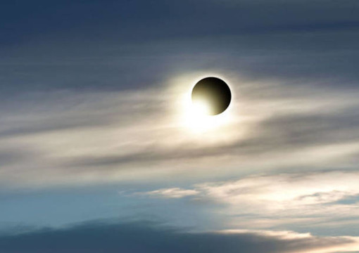 In mattinata si potrà osservare un'eclisse parziale di Sole In mattinata si potrà osservare un'eclisse parziale di Sole