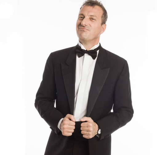 Fino al 18 maggio artisti di fama nazionale ad Imperia e Pieve di Teco: Calvino-Salvini, la stagione comica prosegue con Enrique Balbontin Fino al 18 maggio artisti di fama nazionale ad Imperia e Pieve di Teco: Calvino-Salvini, la stagione comica prosegue con Enrique Balbontin