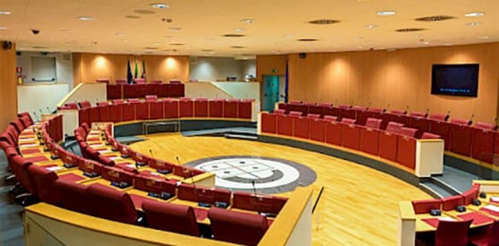 IL PUNTO. Grandi manovre per le regionali IL PUNTO. Grandi manovre per le regionali