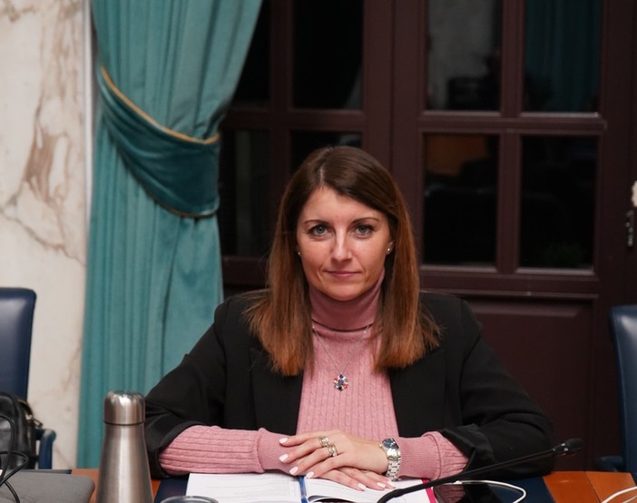 L’assessora D’Agostino incontra i cittadini di Torrazza: spiegazioni sull’abbattimento del tiglio di via Cisterna L’assessora D’Agostino incontra i cittadini di Torrazza: spiegazioni sull’abbattimento del tiglio di via Cisterna