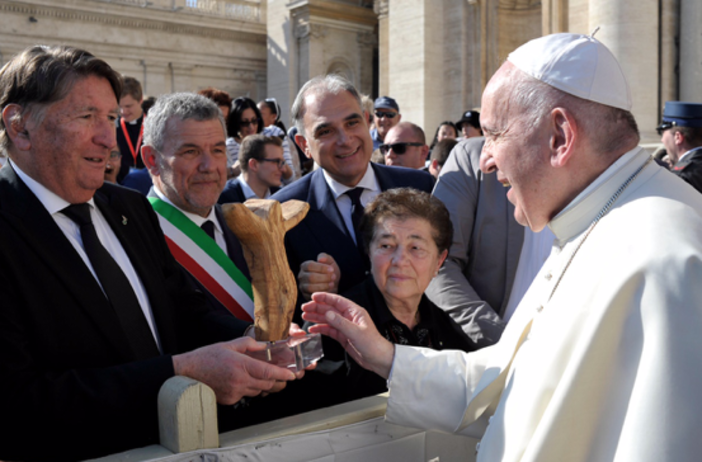 Imperia: 'Le città dell'Olio' incontrano Papa Francesco, il presidente Lupi &quot;Un giorno che non dimenticheremo&quot;