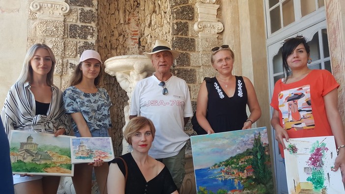 Imperia: il Parasio e i suoi scorci come 'musa' per la pittura en plein air (foto e video) Imperia: il Parasio e i suoi scorci come 'musa' per la pittura en plein air (foto e video)