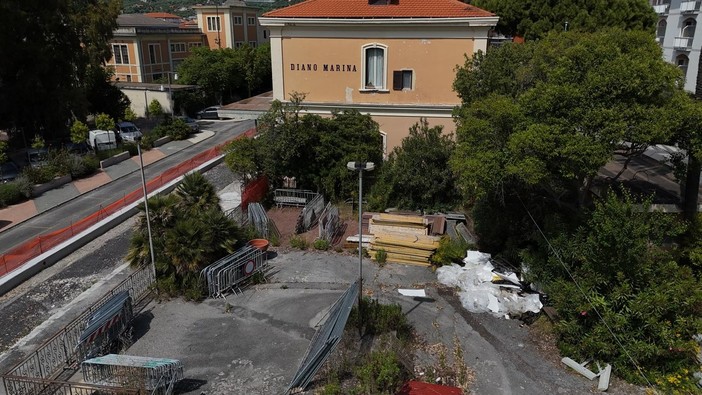 Diano Marina, ex stazione: parte la bonifica dopo anni di abbandono