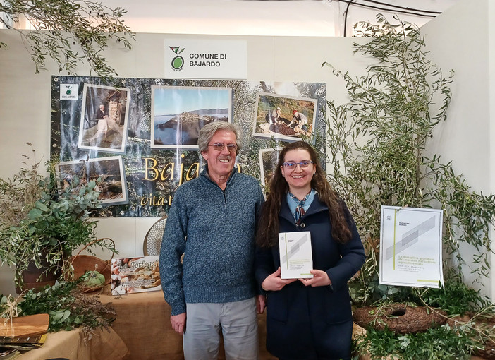 Doppio appuntamento per Eleonora Rubino ad OliOliva 2023 e a inaugurazione del ‘Frantoio per passanti’ dell’Antica Azienda Raineri di Chiusanico Doppio appuntamento per Eleonora Rubino ad OliOliva 2023 e a inaugurazione del ‘Frantoio per passanti’ dell’Antica Azienda Raineri di Chiusanico