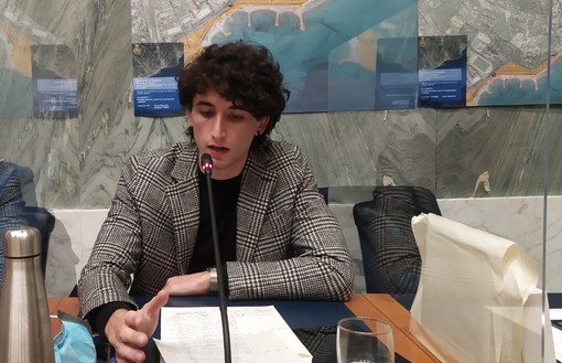 Imperia: parcheggi per l'emergenza veterinaria, il consiglio comunale boccia la proposta del consigliere Edoardo Verda (video) Imperia: parcheggi per l'emergenza veterinaria, il consiglio comunale boccia la proposta del consigliere Edoardo Verda (video)