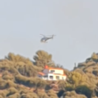 Ancora un incendio sulle colline di Diano San Pietro dopo il rogo dei giorni scorsi (video)