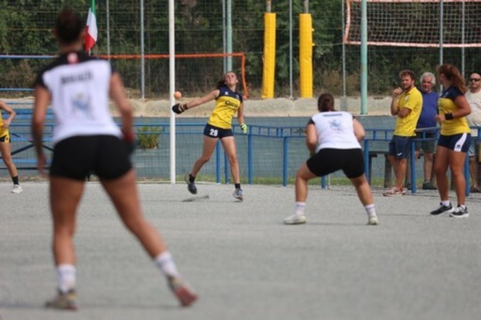 Balùn femminile, la finale è ancora tra San Leonardo e Amici del Castello Balùn femminile, la finale è ancora tra San Leonardo e Amici del Castello