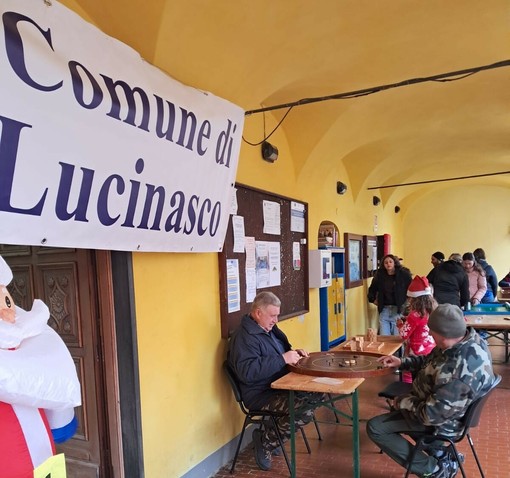 Un pomeriggio di festa a Lucinasco tra giochi, sorrisi e Babbo Natale
