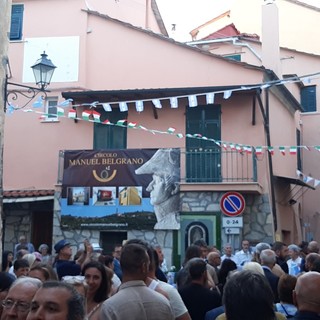 Per una notte Costa d’Oneglia si tinge di azzurro con la Festa della Bandiera argentina