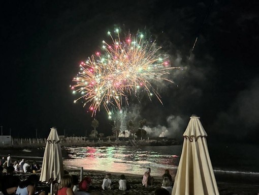 Fuochi d'artificio a Diano Marina Fuochi d'artificio a Diano Marina