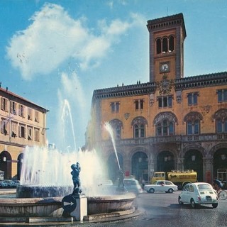 ACCADDE OGGI, 27 AGOSTO 1978. La storica fontana di piazza Dante non funziona più ed è a secco, il sindaco lancia un referendum