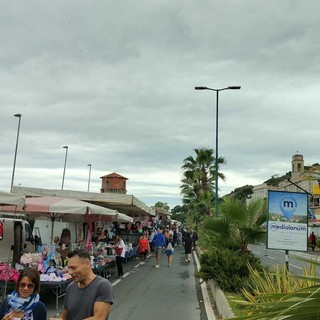 La Fiera di San Francesco anima  Lungomare Vespucci a Imperia