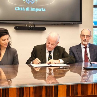 Imperia avvia la gestione dei rifiuti accidentalmente pescati con il progetto europeo “Upcycling the Oceans” Imperia avvia la gestione dei rifiuti accidentalmente pescati con il progetto europeo “Upcycling the Oceans”