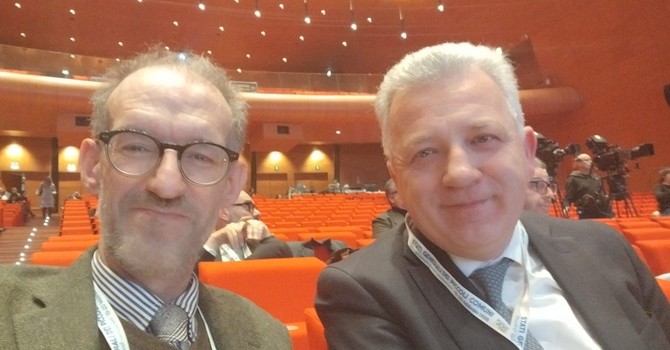 A sinistra Natta, a destra il sindaco di Spezia Pierluigi Peracchini