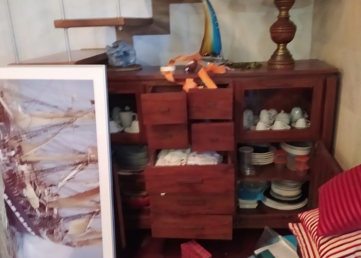 Imperia, continua la raffica di furti nelle case: ladri in azione nell'entroterra di Porto Imperia, continua la raffica di furti nelle case: ladri in azione nell'entroterra di Porto