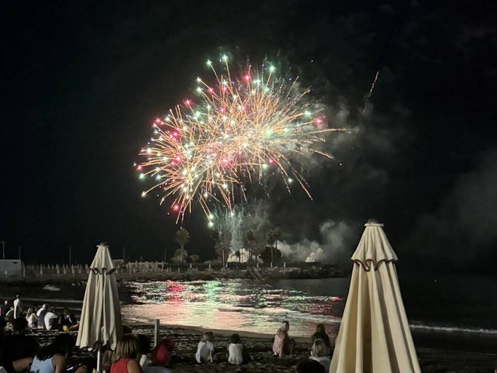 Fuochi d'artificio a Diano Marina Fuochi d'artificio a Diano Marina