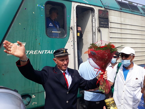 Festa alla Stazione di Ventimiglia: per il pensionamento di Flavio Giuliani, 40 anni trascorsi nel mondo delle ferrovie