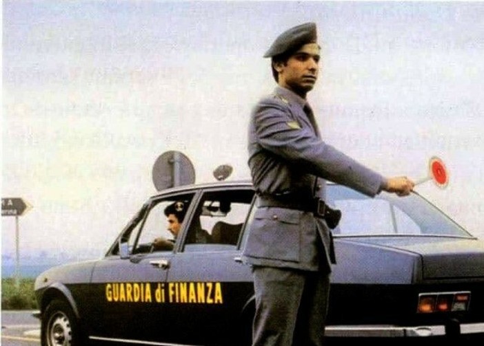 ACCADDE OGGI, 2 MARZO 1980. “Battesimo” della ricevuta fiscale obbligatoria nei ristoranti imperiesi