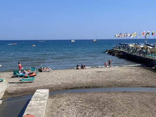 LA LETTERA. Miasmi alla foce del Varcavello: un appello agli amministratori di Diano Marina