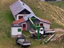 Addio alla sciovia plateau, smantellato l'impianto che ha fatto la storia delle Alpi Liguri