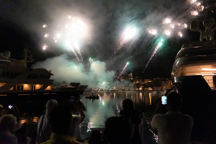 Spettacolo pirotecnico alle 'Vele d'Epoca' di Imperia Spettacolo pirotecnico alle 'Vele d'Epoca' di Imperia