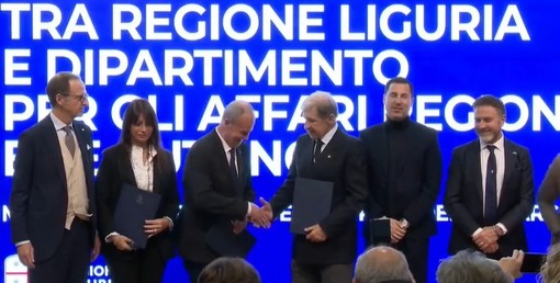 Regione, il ministro Calderoli e Bucci firmano la pre-intesa sull'Autonomia Regione, il ministro Calderoli e Bucci firmano la pre-intesa sull'Autonomia