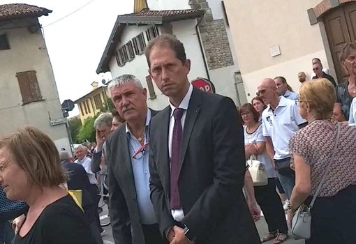 La delegazione di Diano Marina ha portato l'ultimo saluto a Felice Gimondi nella chiesa di Paladina (Foto) La delegazione di Diano Marina ha portato l'ultimo saluto a Felice Gimondi nella chiesa di Paladina (Foto)