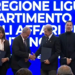 Regione, il ministro Calderoli e Bucci firmano la pre-intesa sull'Autonomia