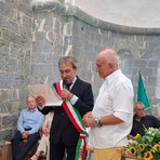 Una comunità in festa a Lingueglietta per i vent'anni da sindaco di Filippo Guasco