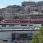 Il Frecciarossa in transito alla stazione di Imperia scatena la curiosità e qualche sogno Il Frecciarossa in transito alla stazione di Imperia scatena la curiosità e qualche sogno