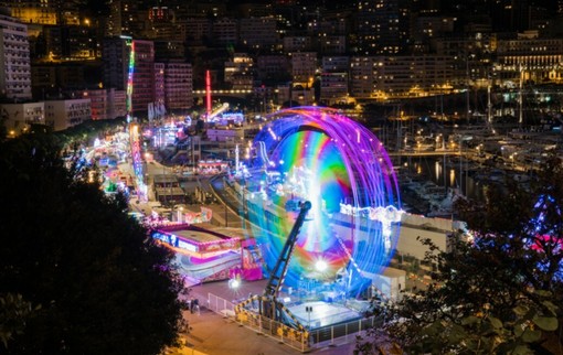 Fiera delle attrazioni a Monte-Carlo Fiera delle attrazioni a Monte-Carlo