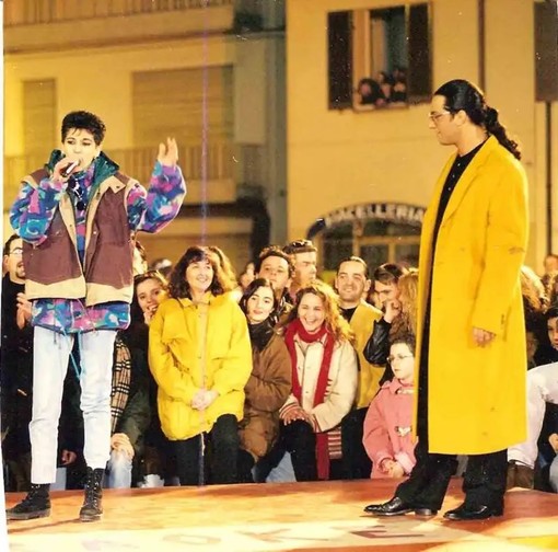 L'AMARCORD DEL SABATO. Imperia in delirio per Fiorello e il suo Karaoke: oltre 3 mila fans invadono piazza Duomo