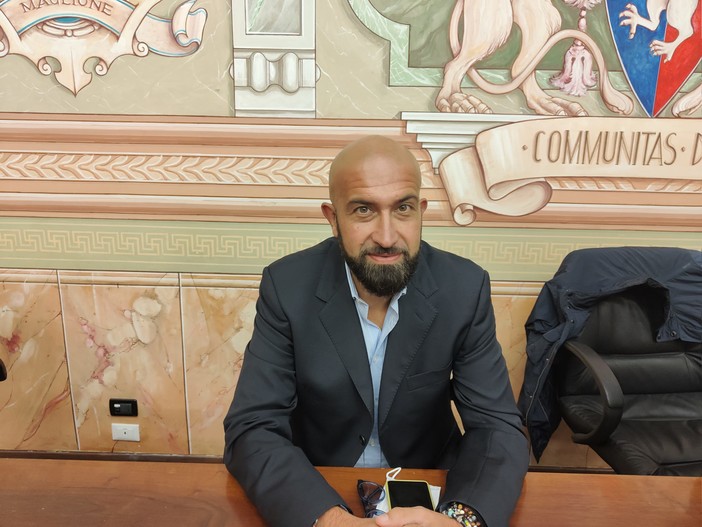 Diano Marina, Bregolin abbraccia Toti: si rafforza l'asse col sindaco Za Garibaldi Diano Marina, Bregolin abbraccia Toti: si rafforza l'asse col sindaco Za Garibaldi