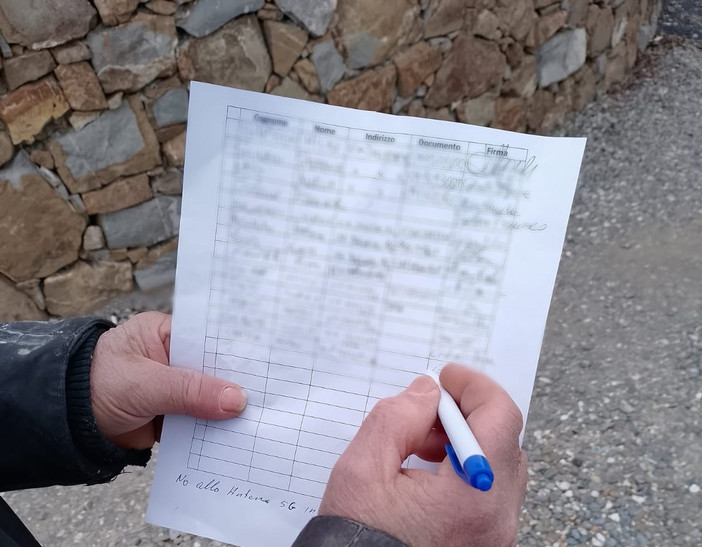 Imperia, Caramagna contro il 5G: raccolta di firme per fermare l'antenna in via Dolcedo